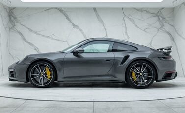 Porsche 911 (992) TURBO S 2