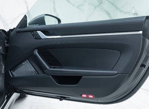 Porsche 911 (992) TURBO S 26