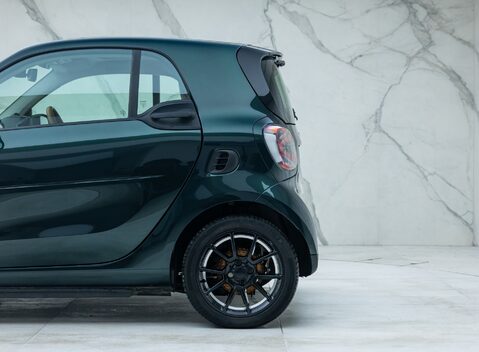 Smart Fortwo Coupe RACING GREEN EDITION 51