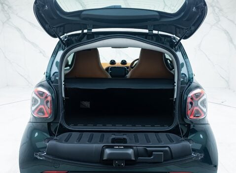 Smart Fortwo Coupe RACING GREEN EDITION 52