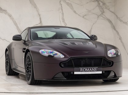 Aston Martin V12 Vantage Roadster will debut at Geneva Motor Show 