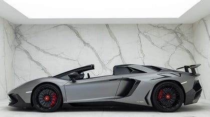 Lamborghini Aventador Roadster Officially Announced