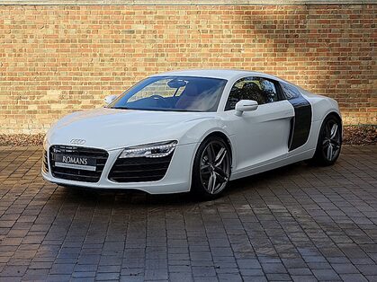 Audi R8 vs Porsche 911 GT3: Which Is Better?