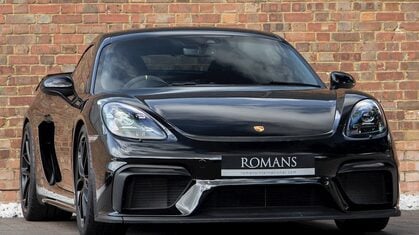 Porsche 911 vs Cayman 718: Which Is Better?