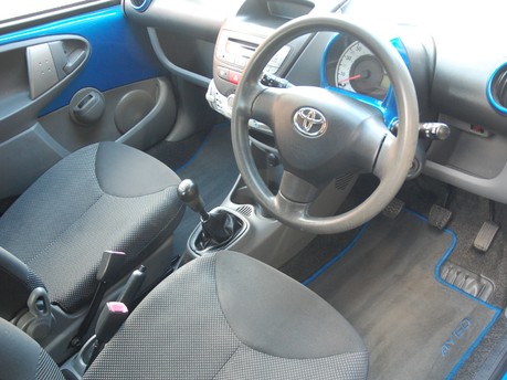 Toyota Aygo BLUE VVT-I 14