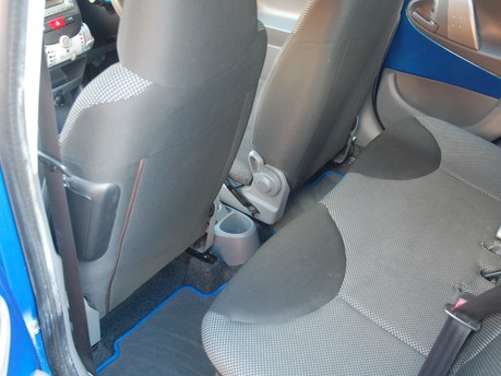 Toyota Aygo BLUE VVT-I 17