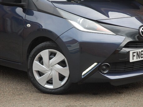 Toyota Aygo VVT-I X-PLAY 2