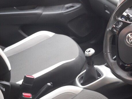 Toyota Aygo VVT-I X-PLAY 15