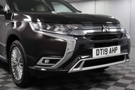 Mitsubishi Outlander PHEV 5H 23