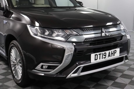 Mitsubishi Outlander PHEV 5H 25