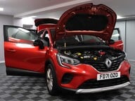 Renault Captur ICONIC TCE 15