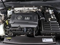 Volkswagen Golf R 43