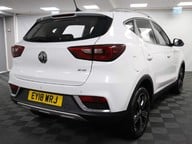 MG ZS EXCLUSIVE 11