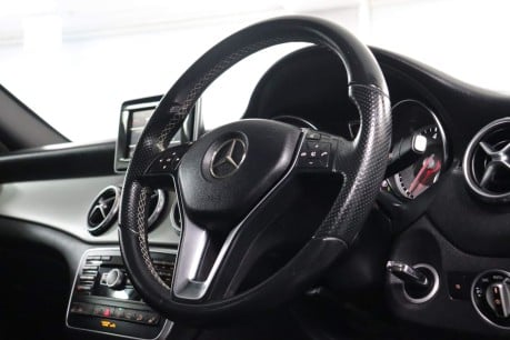 Mercedes-Benz GLA Class GLA220 CDI 4MATIC SPORT PREMIUM PLUS 12