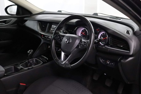 Vauxhall Insignia DESIGN NAV 3