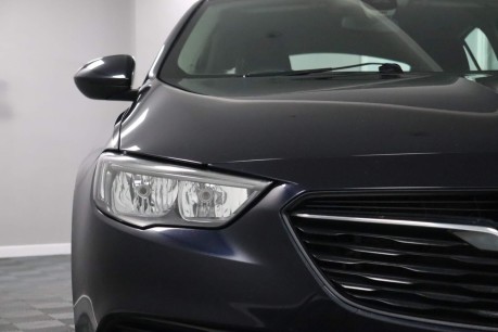 Vauxhall Insignia DESIGN NAV 25