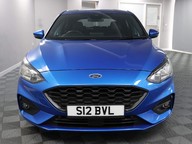 Ford Focus ST-LINE X 2