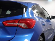 Ford Focus ST-LINE X 23