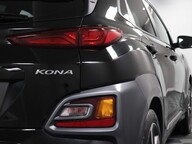 Hyundai KONA PREMIUM 23