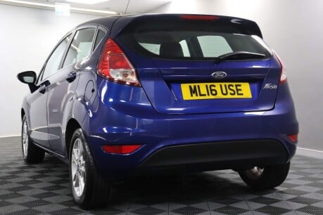 Ford Fiesta ZETEC 29