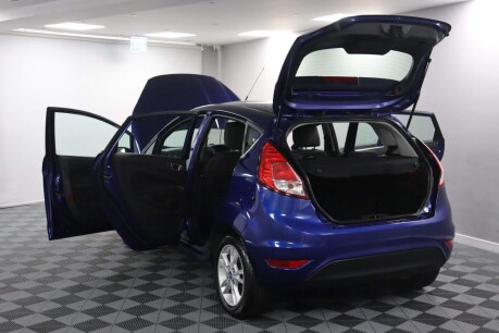 Ford Fiesta ZETEC 21