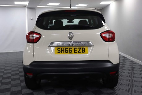 Renault Captur DYNAMIQUE NAV TCE 8