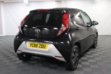 Toyota Aygo VVT-I X-PLORE 11