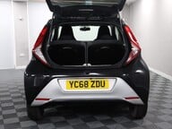 Toyota Aygo VVT-I X-PLORE 14