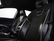 Volvo V40 T3 R-DESIGN NAV PLUS 35