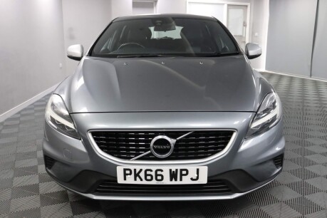 Volvo V40 T3 R-DESIGN NAV PLUS 2