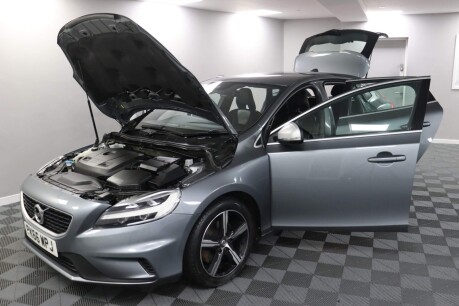 Volvo V40 T3 R-DESIGN NAV PLUS 16