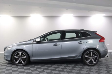 Volvo V40 T3 R-DESIGN NAV PLUS 18