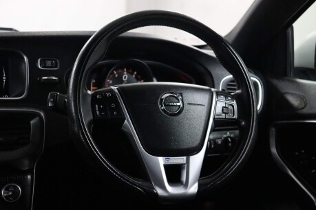 Volvo V40 T3 R-DESIGN NAV PLUS 44