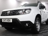 Dacia Duster ESSENTIAL TCE 28