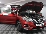 Nissan Qashqai 1.3 DIG-T N-Connecta Euro 6 (s/s) 5dr 15