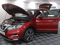 Nissan Qashqai 1.3 DIG-T N-Connecta Euro 6 (s/s) 5dr 16