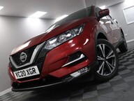 Nissan Qashqai 1.3 DIG-T N-Connecta Euro 6 (s/s) 5dr 32