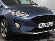 Ford Fiesta ACTIVE 1 24