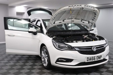 Vauxhall Astra SRI NAV 15