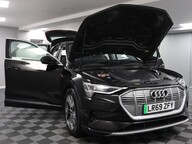 Audi E-Tron QUATTRO BASE 14