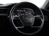 Audi E-Tron QUATTRO BASE 11