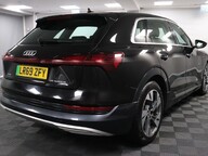 Audi E-Tron QUATTRO BASE 10