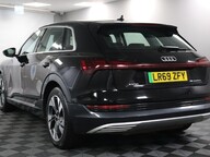 Audi E-Tron QUATTRO BASE 9