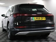 Audi E-Tron QUATTRO BASE 28