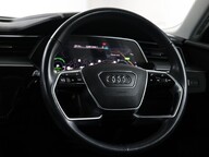 Audi E-Tron QUATTRO BASE 48