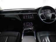 Audi E-Tron QUATTRO BASE 22