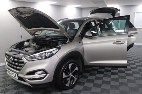 Hyundai TUCSON CRDI SPORT EDITION 16