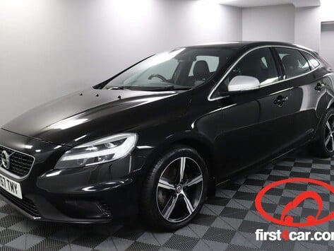 Volvo V40 T2 R-DESIGN NAV PLUS