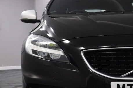 Volvo V40 T2 R-DESIGN NAV PLUS 25