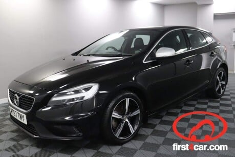 Volvo V40 T2 R-DESIGN NAV PLUS